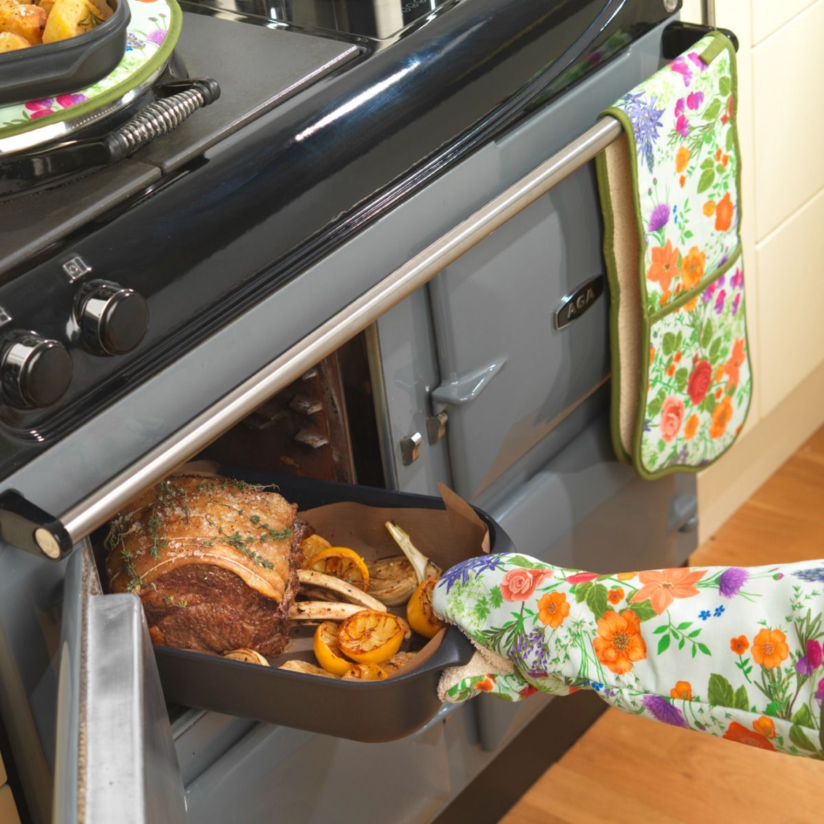 AGA Cast Aluminum Roaster with Griddle Lid